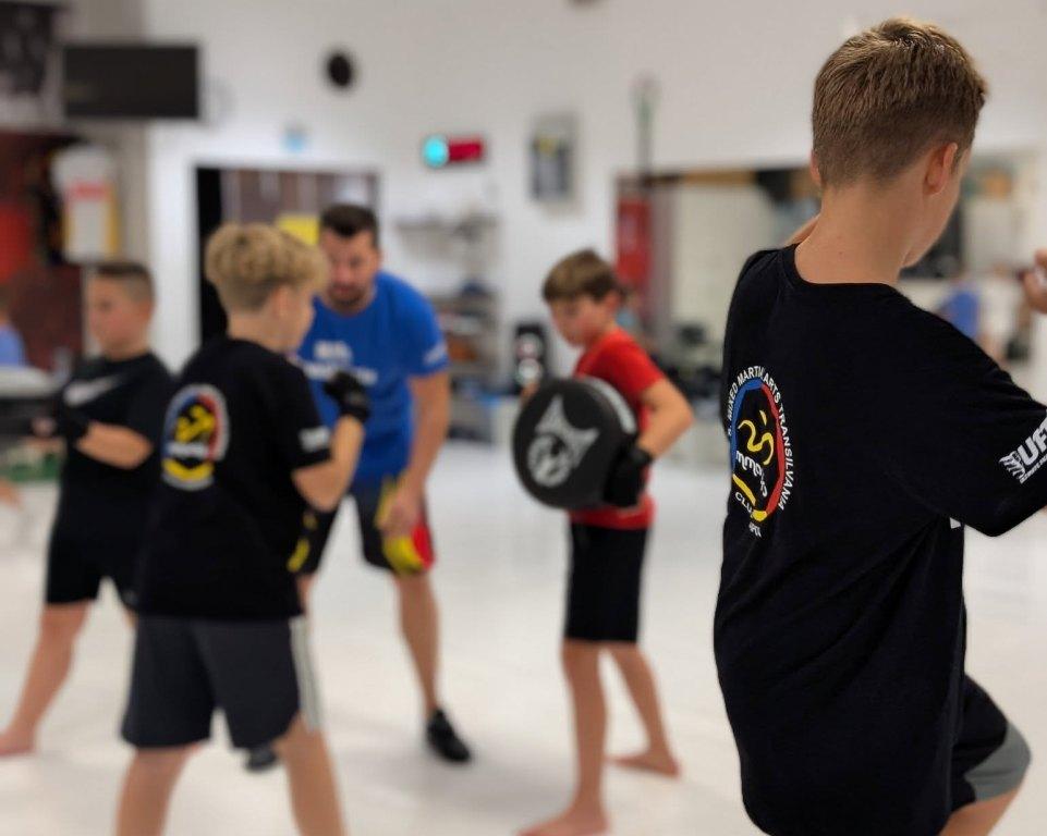 Muaythai Kids (7 – 13 ani) – From Zero to Hero - Antrenamente de autoaparare pentru copii in Cluj_napoca la MMA Transilvania Cluj Arena GYM